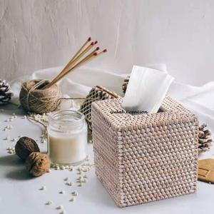 Caja de pañuelos cuadrada de ratán clásica hecha a mano, cubierta de madera tejida a mano para fácil relleno, decoración para el hogar y la oficina - Product Image 4