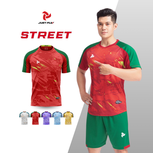 ชุดเสื้อฟุตบอลสำหรับผู้ชายชุดเสื้อเจอร์ซีย์ฟุตบอลหลากสีพร้อมบริการ OEM ดีไซน์จากโรงงาน - Product Image 2