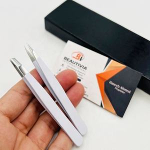 แหนบดัดคิ้วสำหรับมืออาชีพ ปลายแหลมคมพิเศษ สแตนเลสสตีลสีขาวด้าน เป็นมิตรกับสิ่งแวดล้อม น้ำหนักเบา กรรไกรตกแต่งทรงคิ้ว - Product Image 3