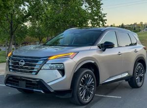 Venta Especial de HOT WHEELS, Vehículos con Tracción Delantera, Nissan Rogue 2025, SUV en Venta - Product Image 2