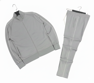 Ensemble de vêtements deux pièces imprimé sportif personnalisé Haut à capuche Bas à taille élastique Respirant Séchage rapide Léger Confort quotidien - Product Image 1