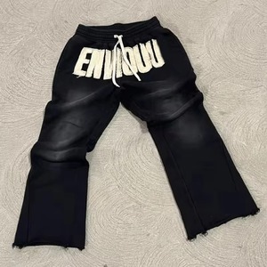 Conjunto Deportivo para Hombre con Apliques Bordados y Parches Desgastados, Sudadera con Capucha Degradada y Pantalones Acampanados - Product Image 2