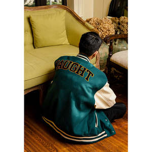 Chaqueta Universitaria Pesada para Hombre, Logotipo Bordado Personalizado, Uniforme de Equipo, Chaqueta Bomber para Escuelas, Ropa de Trabajo, Eventos, Ropa de Club - Product Image 5