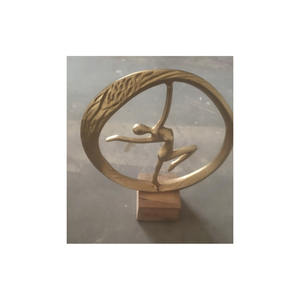 2025 Design attrayant Sculpture en aluminium de qualité supérieure en métal Antique Showpiece Sculpture utilisation pour dessus de table décoratif - Product Image 5