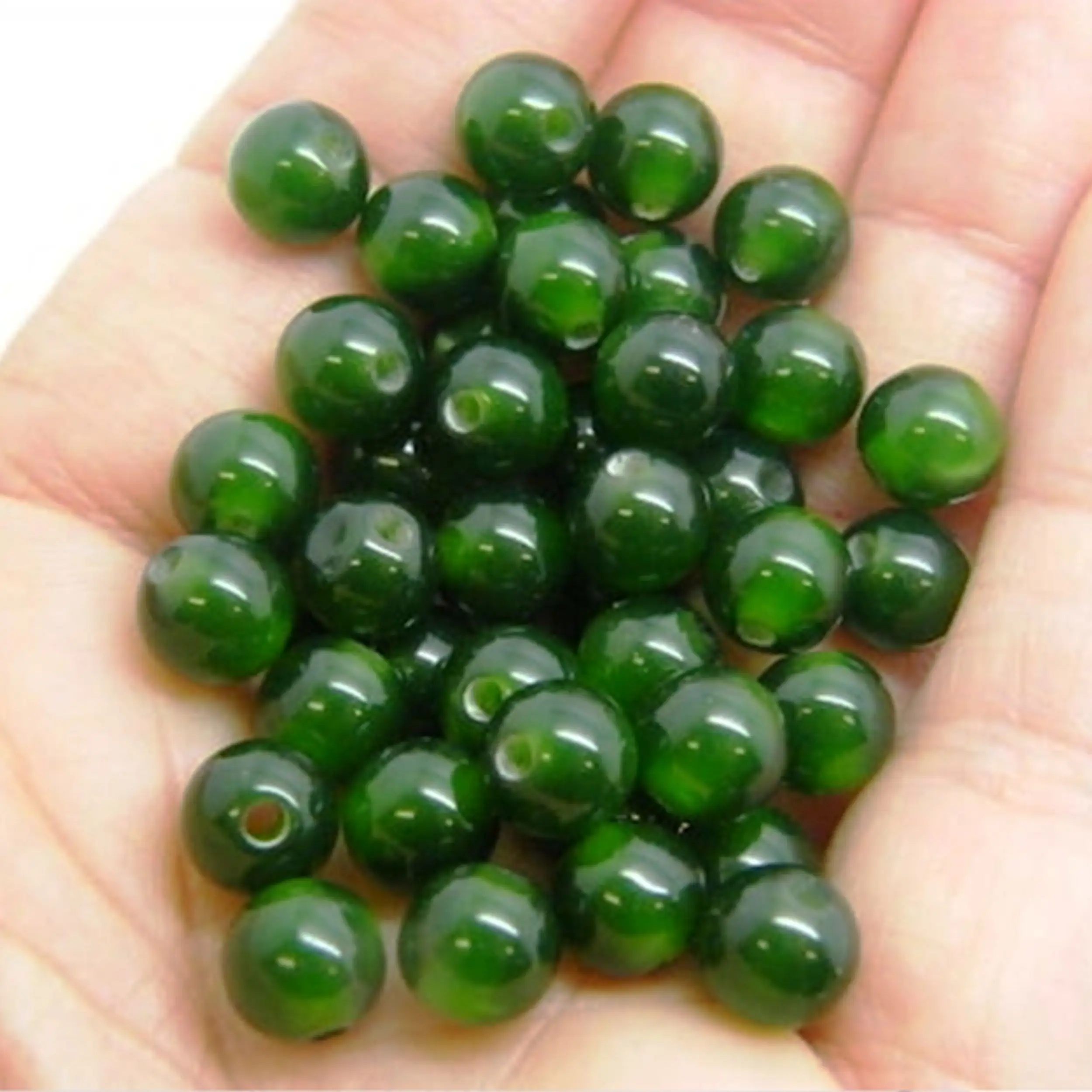 Perles pour les yeux 8mm en résine verte Perles en résine de couleur et de taille personnalisées Fait à la main Unique ultra brillant Origine indienne
