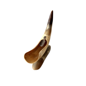 Cendrier en corne de boeuf fait main pour la saison des vacances Cendrier en corne de boeuf avec des motifs naturels uniques acceptant les personnalisations - Product Image 1