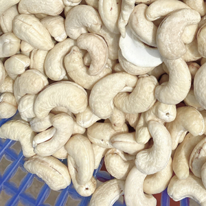 Noix de cajou crues en vrac prêtes à expédier bon marché WW180, WW240, WW320 Prix à l'exportation SANTIGO Noix de cajou Noix de cajou à faible quantité minimale de commande - Product Image 1