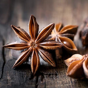 Anís Estrellado Fresco, Crudo y Seco de Vietnam con Alto Estándar y Precio Competitivo - Product Image 1