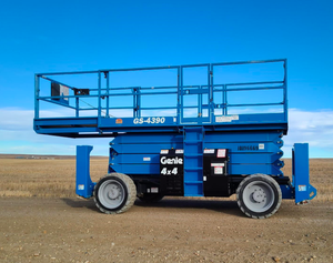 Plateforme élévatrice à ciseaux électrique 4x4 Genie GS-4390 à vente rapide, hauteur de travail 15m, système hydraulique bleu, pour travaux de construction intensifs - Product Image 5