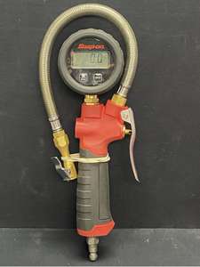 High Quality PRESSURE INFLECTOR Digital <b>Tire</b> Pressure <b>Gauge</b> Rubber Material <b>Tire</b> Inflation Monitor with Air Gun 1 Year Warranty - Product Image 2