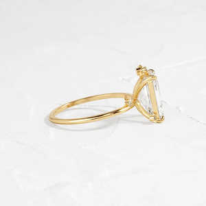 Anillo de Plata 925 con Moissanita Corte Esmeralda Vintage, Elegante Regalo para Mujer - Product Image 3