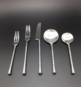 Juego de Cubiertos de Acero Inoxidable Plateado de Lujo a Precio de Fábrica, Cubertería Moderna que Incluye Cuchara, Cuchillo y Postre en Relieve, Venta al por Mayor - Product Image 3