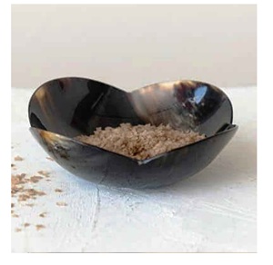 Bol en agate décoratif ultra brillant fabriqué à la main fabriqué en Inde à partir de corne de buffle naturelle et élégante forme ovale - Product Image 3