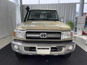 Sedán VX-V 2018, Motor de 4.5L de Aspiración Natural, Caja de Cambios Automática, Tracción en las Cuatro Ruedas, Volante a la Izquierda, Asientos de Cuero, Neumáticos R18, Híbrido Euro IV - Product Image 3