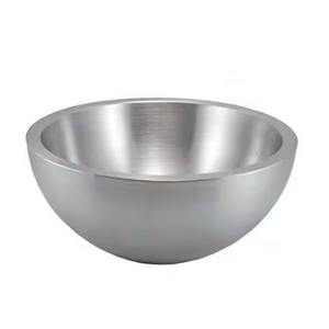 Tazón de Servir de Metal Fundido de Aluminio Hecho a Mano de Estilo Clásico, Pulido y Duradero para Uso en Cocina, Restaurante o Fiesta - Product Image 1