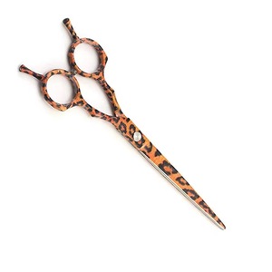 Ciseaux de coiffeur professionnels de 6 pouces meilleure qualité lame en acier inoxydable outil de coupe de cheveux en acier tranchant pour les soins de beauté personnels - Product Image 2