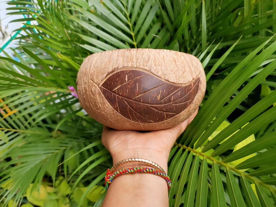 สีน้ำตาลอ่อน