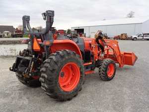 2015 KUBOTA L4760 Tractor usado - Product Image 5