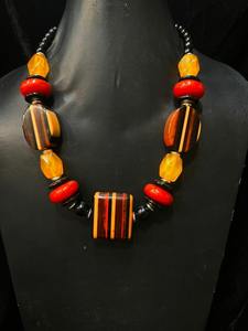 Elegante collar de resina con cuerno de aleación de cobre, cadena de cuentas, accesorio de boda con forma de número, perlas, diamantes, piedras principales - Product Image 3