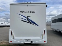 PROVEEDOR de Autocaravana Usada T h o r Motor Coach Ge mini AWD 23TE Clase B+ de Gasolina, Modelo 2023, en Venta
