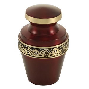 Urne de crémation de fournisseur en gros de souvenir en laiton de conception naturelle à bas prix Belles urnes de crémation de jeton fabriquées en Inde 2024 - Product Image 5