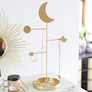 Juguetón soporte de exhibición de Joyas en forma de gato negro, perfecto para organizar collares, pulseras, accesorios. A precios de mayorista. - Product Image 3