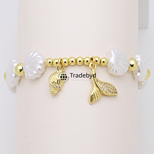 Pulseras de resina hechas a mano Tradebyd, joyería Premium para compradores de moda, tiendas de regalos y compradores mayoristas - Product Image 3