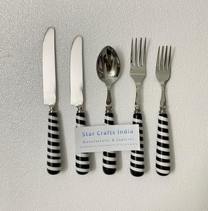 Ustensiles de cuisine pour la maison Vaisselle Couverts Ensemble de couverts Vaisselle de qualité supérieure Argenterie faite à la main Couverts en métal Poignées en résine - Product Image 5