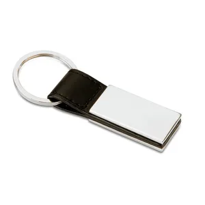 Porte-clés rectangulaire personnalisé en PU et métal pour merchandising et mousquetons promotionnels - Product Image 1