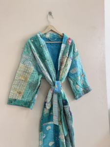 Robe kimono vintage en kantha aux couleurs vibrantes, longue veste faite à la main pour femmes - Product Image 6