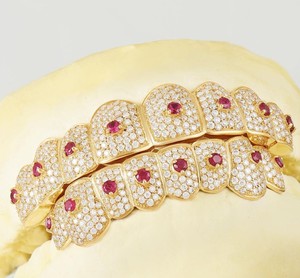 2024 Vintage Provence personnalisé Grillz 10k or massif dents gril diamant poussière Moissanite à la mode fête cadeau décoration pour hommes - Product Image 3