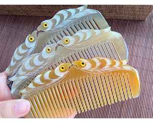Peigne en corne de haute qualité Vietnam Export Standard fait à la main et doux pour les cheveux Peigne en corne traditionnel avec look classique - Product Image 4