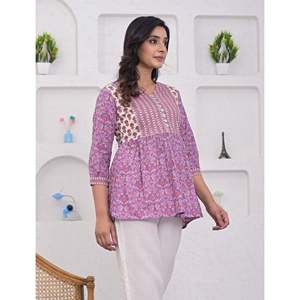 Top Corto de Algodón Popelín Morado con Estampado Floral, Transpirable y a la Moda - Product Image 3