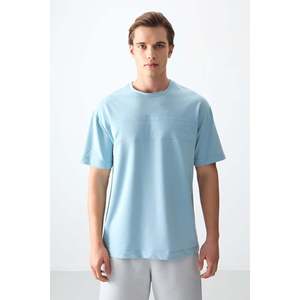 T-shirt basique bleu clair pour homme - 88378 - Coupe ample, tissu épais et doux texturé, 100% coton tricoté - Product Image 2