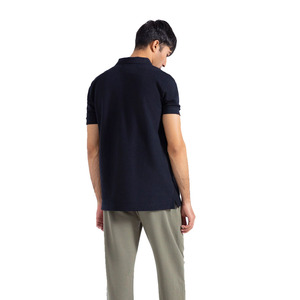 เสื้อยืดโปโลลำลองรุ่นพื้นฐานสีดำสำหรับผู้ชายมีโลโก้และดีไซน์ตามสั่งสำหรับใส่ในราคา B2B จำนวนมาก - Product Image 3