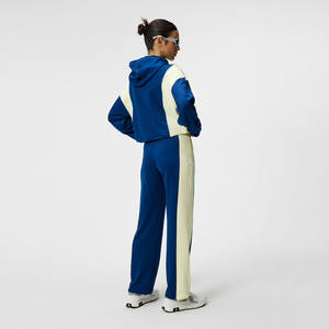 Survêtement en polyester imprimé pour femmes, double panneau, haute qualité, séchage rapide, respirant, vêtements de sport personnalisables avec capuche zippée - Product Image 2