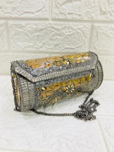 Bolso de mano con solapa de mosaico de Metal de diseñador hecho a mano para damas Accesorio de noche de moda exclusivo - Product Image 4