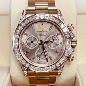 Reloj de Lujo con Movimiento Mecánico Automático, Diamantes Moissanite VVS Completamente Engastados, Logotipo Grabado, Hecho a Mano, Calendario Perpetuo, Cristal - Product Image 4