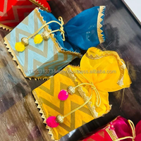Boîte à bonbons carrée moderne indienne avec dentelle en tissu 4x4 pouces NOUVELLE ARRIVÉE Cadeau de mariage Faveurs de fête