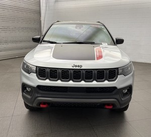 4WD จี๊ปเข็มทิศ trailhawk ใช้2025สะอาดมากพร้อมเบาะหนังระบบนำทางด้วยบลูทูธ - Product Image 1
