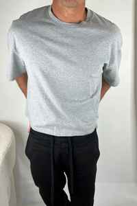 2025 hommes Boxy Fit recadrée t-shirt 230GSM 100% coton teint uni surdimensionné décontracté unisexe Streetwear t-shirt pour hommes - Product Image 2