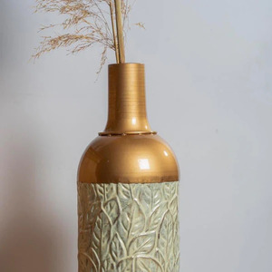 Jarrón de metal duradero martillado exportador indio, perfecto para uso en interiores y exteriores, florero de metal de proveedor indio - Product Image 2