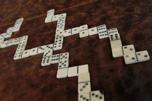 Decoración de mesa India para interiores, Juego de piezas de dominó de hueso, piezas decorativas de madera para tiendas de artículos para el hogar - Product Image 2