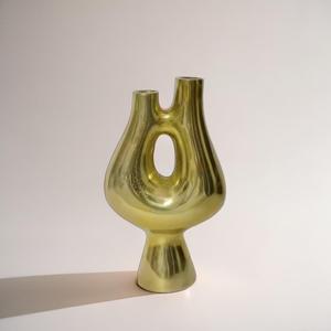 Florero de metal de aluminio de diseño moderno más vendido personalizado al por mayor para bodas y Pascua para exhibición de mesa - Product Image 1