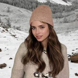 Gorro de invierno de punto unisex acogedor, gorro de lana suave y cálido, diseño grueso y elástico, adecuado para viajes en días fríos y uso al aire libre - Product Image 5
