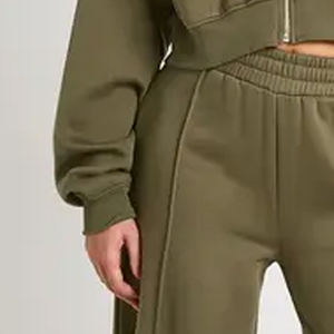 Fabricante de Sudaderas de Color Sólido / Diseño con Cierre de Cremallera para Mujer, Suministro al por Mayor, Mangas Completas, Logotipo Personalizable, Diseño de Sudadera Corta - Product Image 3