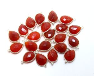 จี้เงินแท้ 925 ประดับด้วยพลอยแคลซิโดนีสีแดงธรรมชาติ ขนาด 10x14 มม. ทรงลูกแพร์เจียระไน เหมาะสำหรับงานแต่งงาน วันครบรอบ งานหมั้น หรือเป็นของขวัญทุกประเภท - Product Image 1