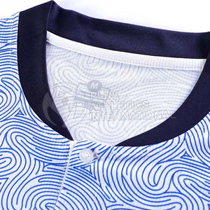 Uniforme de fútbol para hombre con camiseta ajustada y pantalones cortos ajustables para uso en equipo Conjunto de camiseta de fútbol de dos piezas - Product Image 4