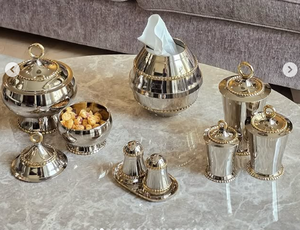 Bol et plateaux décoratifs de luxe en métal doré et argenté en acier inoxydable avec un design en forme de fleur poli brillant par Indian Factory - Product Image 6