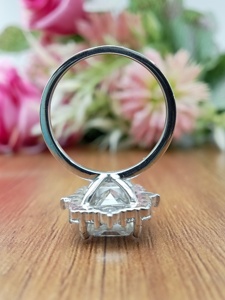 D'VINS JEWELS Classique Style Populaire Émeraude Taille Brillante 9x7mm VVS Diamant Lab Cultivé En Argent Sterling Fête Bague Cadeau De Fiançailles - Product Image 6